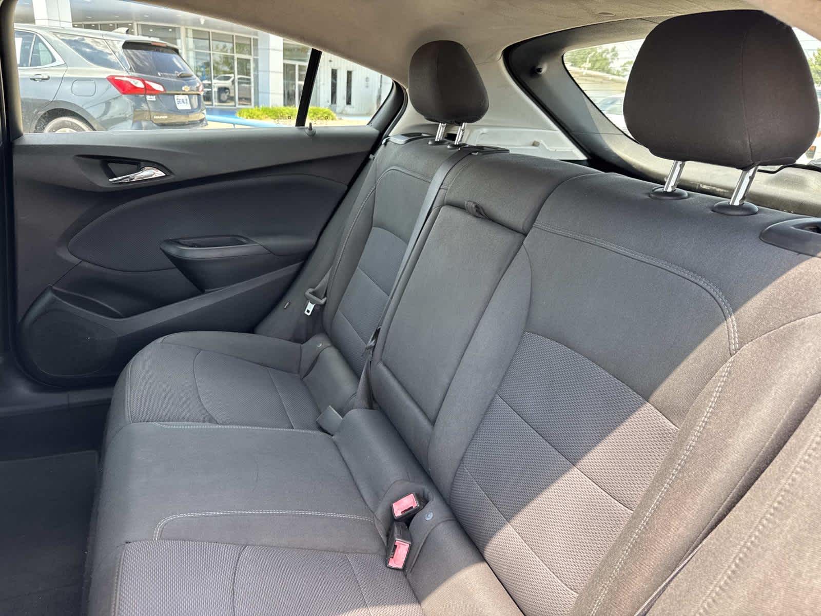 2018 Chevrolet Cruze LT photo 31