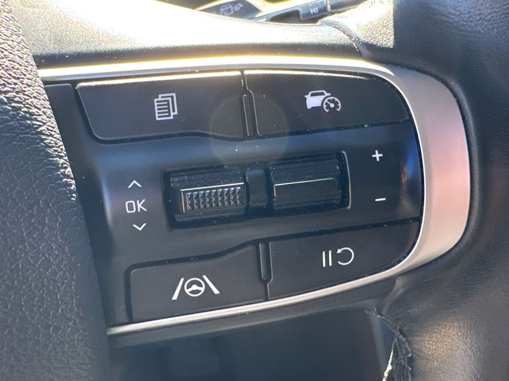 2024 Kia Sportage EX photo 24