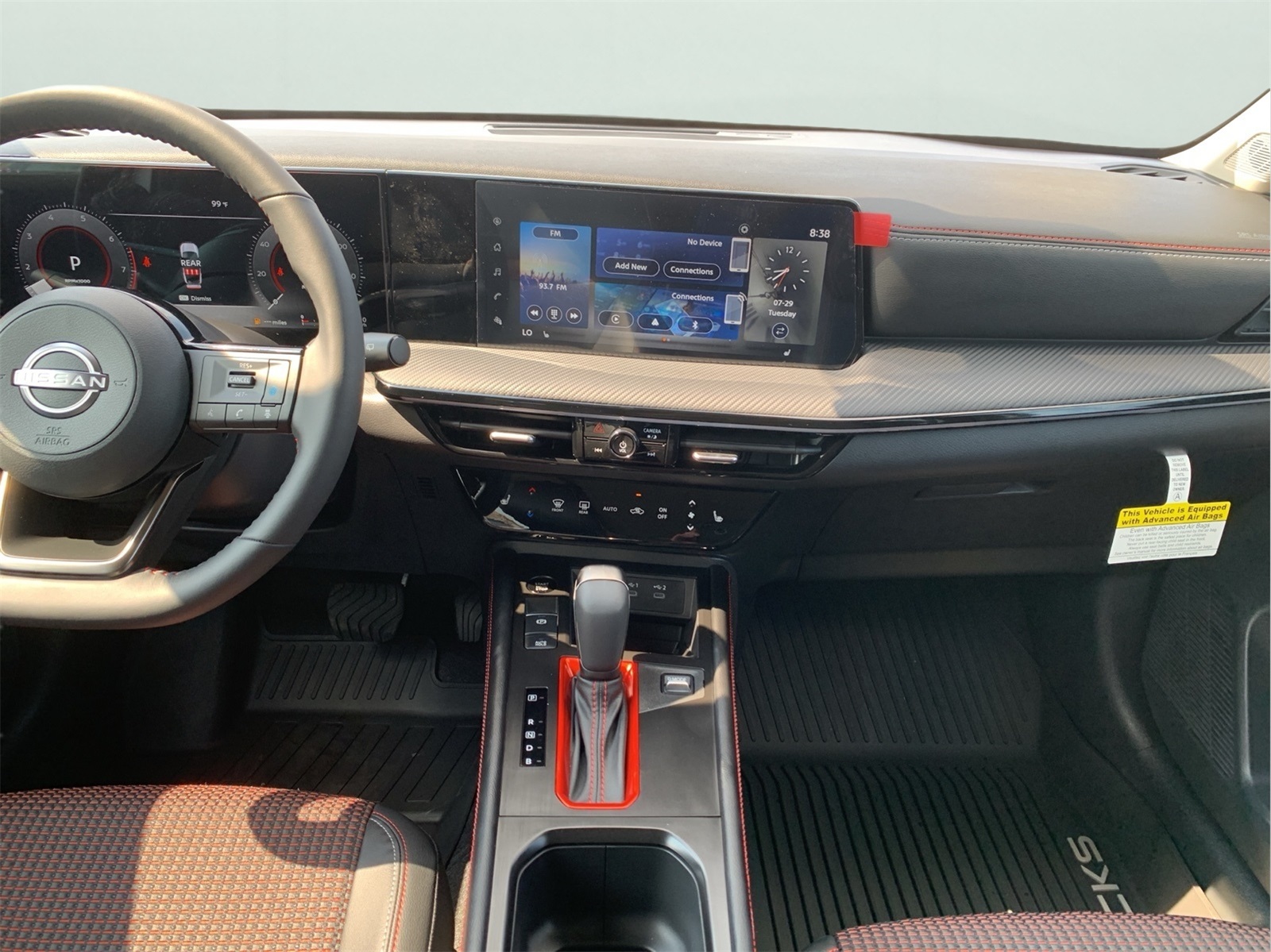 2025 Nissan Kicks SR photo 26