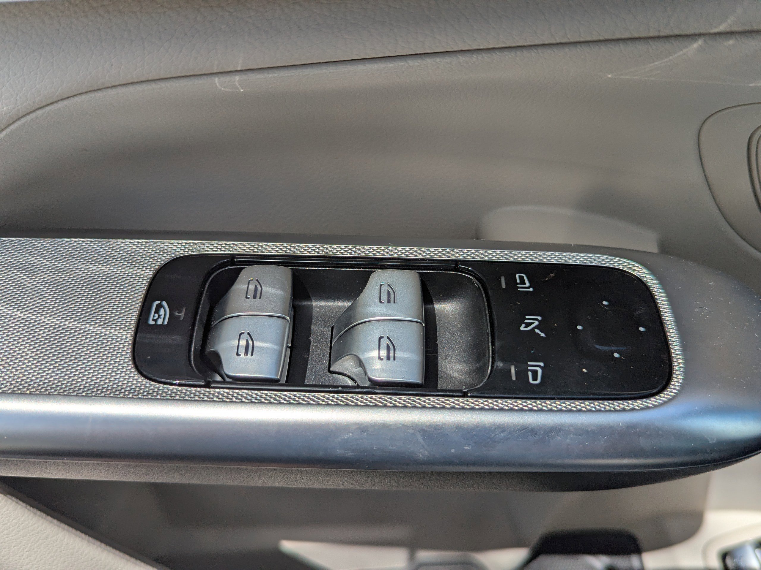 2025 Mercedes Benz GLC 300 4MATIC photo 17