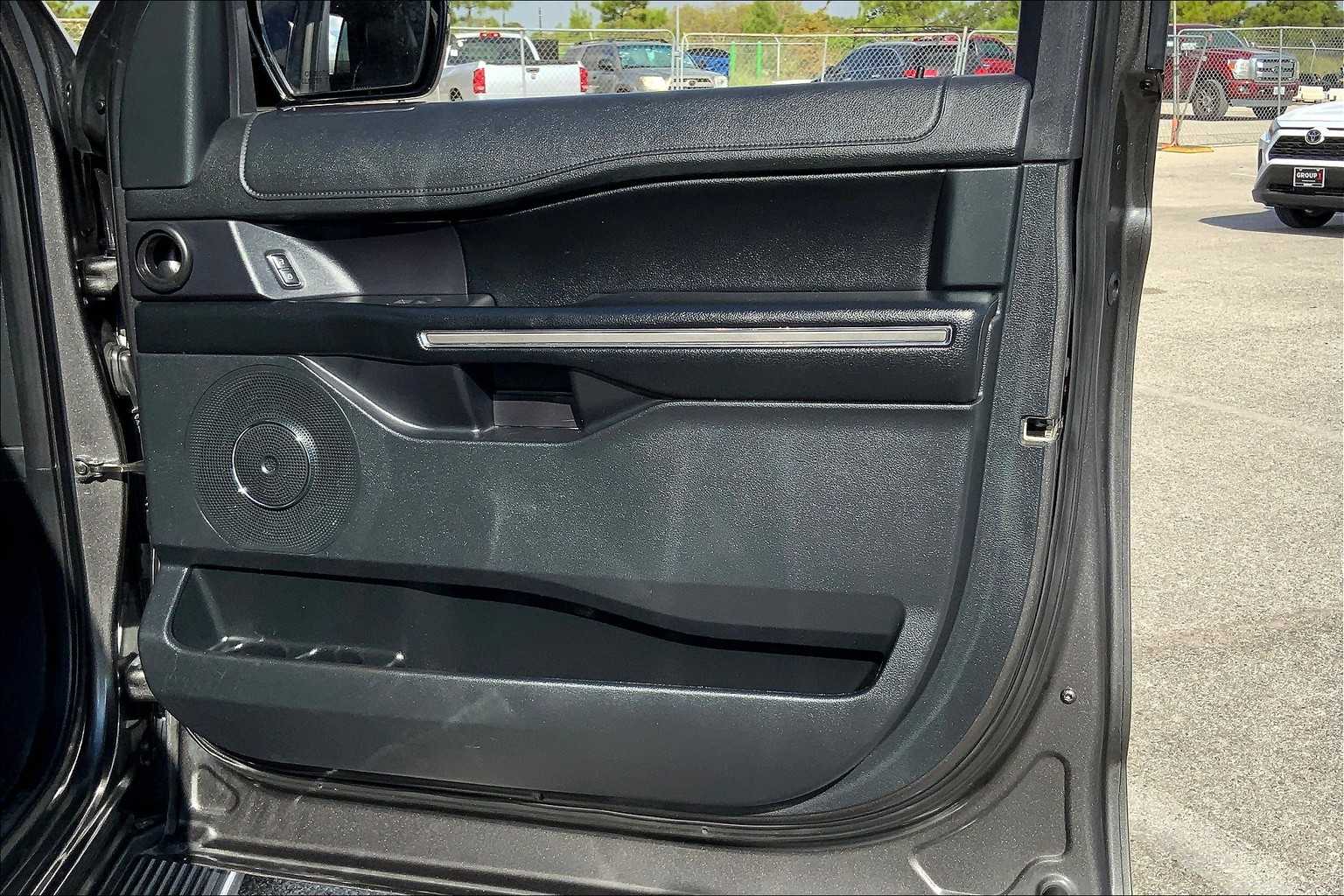 2021 Ford Expedition XLT photo 21