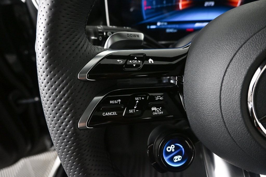 2024 Mercedes Benz GLC 43 AMG 4MATIC photo 4