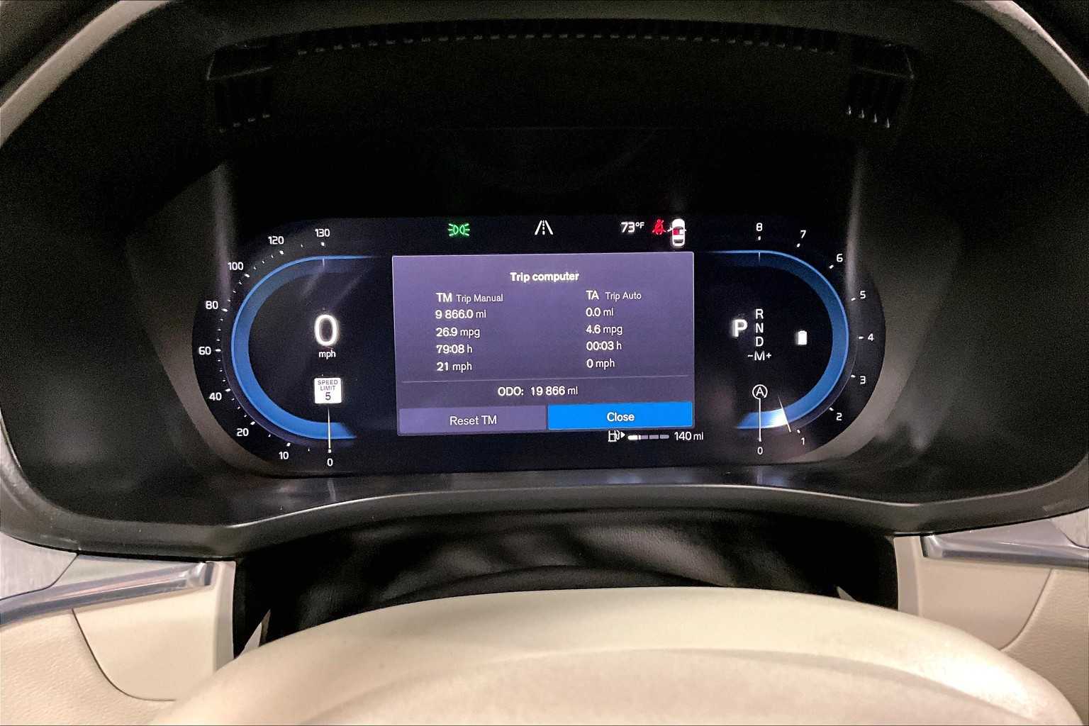 2024 Volvo XC60 Plus photo 25