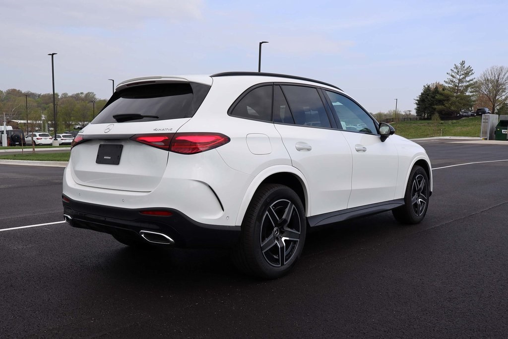 2025 Mercedes Benz GLC AMG photo 5