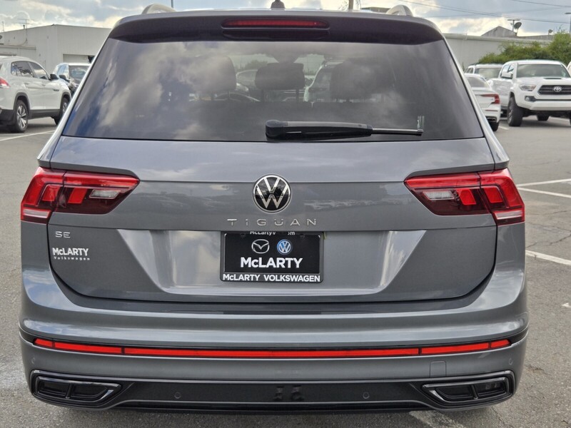 2023 Volkswagen Tiguan SE R-Line Black photo 2