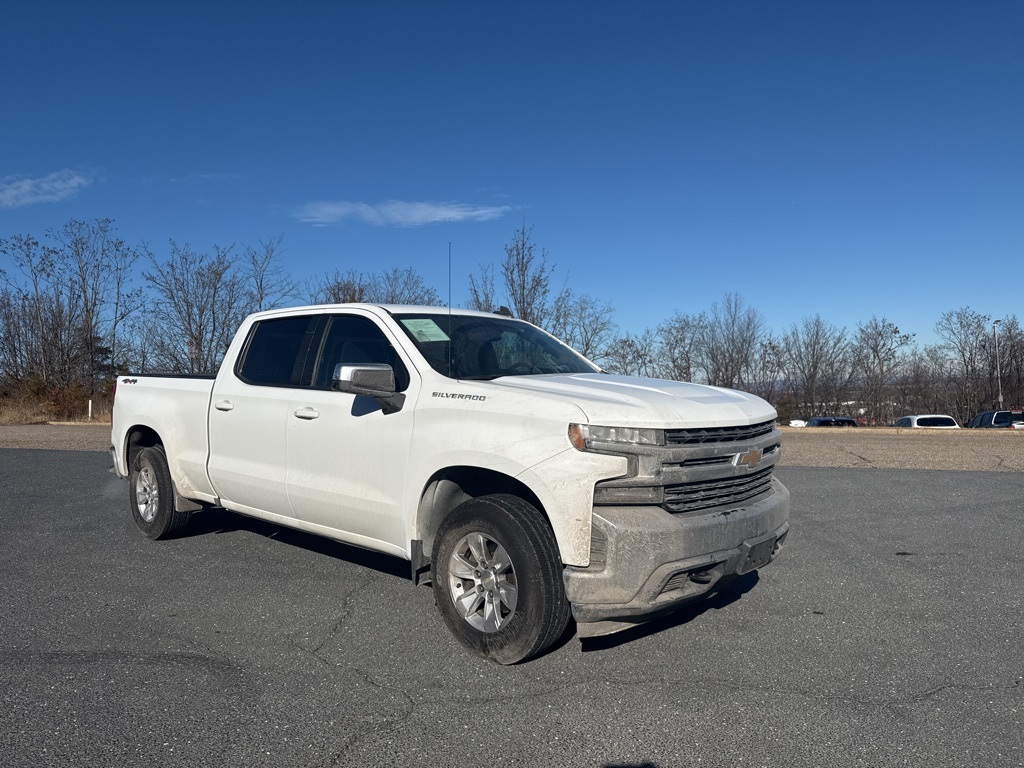 2019 Chevrolet Silverado LT's photo