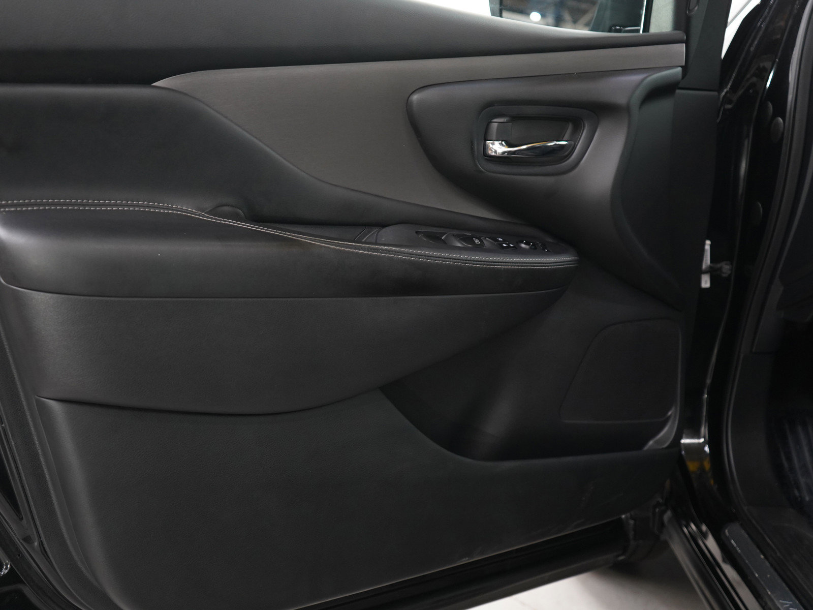 2019 Nissan Murano SV photo 16