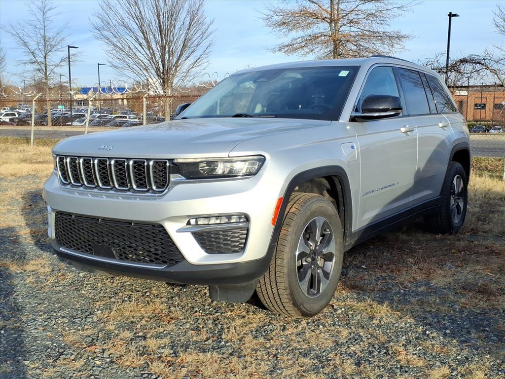 2022 Jeep Grand Cherokee 4xe's photo