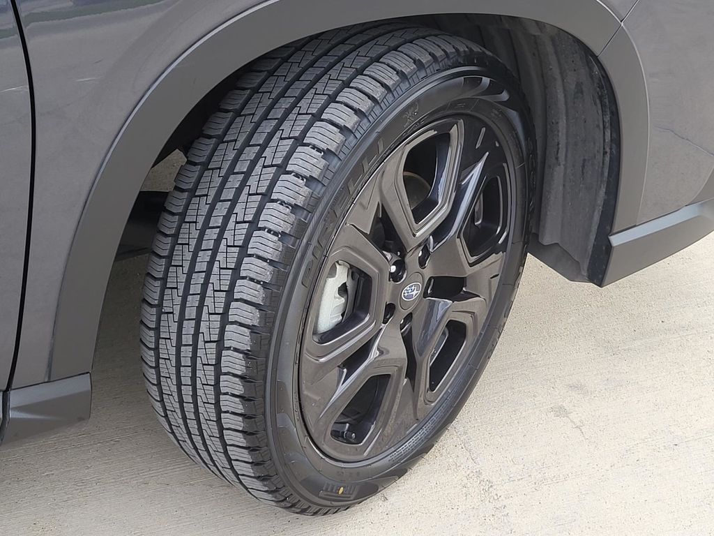 2023 Subaru Ascent Onyx Edition photo 3