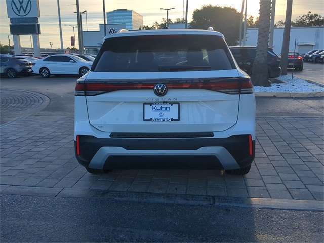 2025 Volkswagen Tiguan SE photo 2