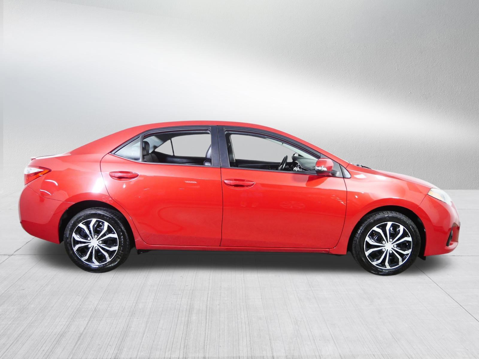 2016 Toyota Corolla S photo 8