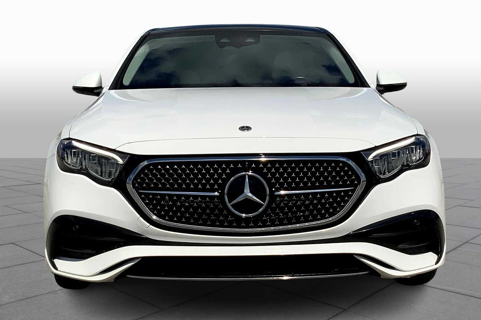 2024 Mercedes Benz E 350 4MATIC Sedan photo 3