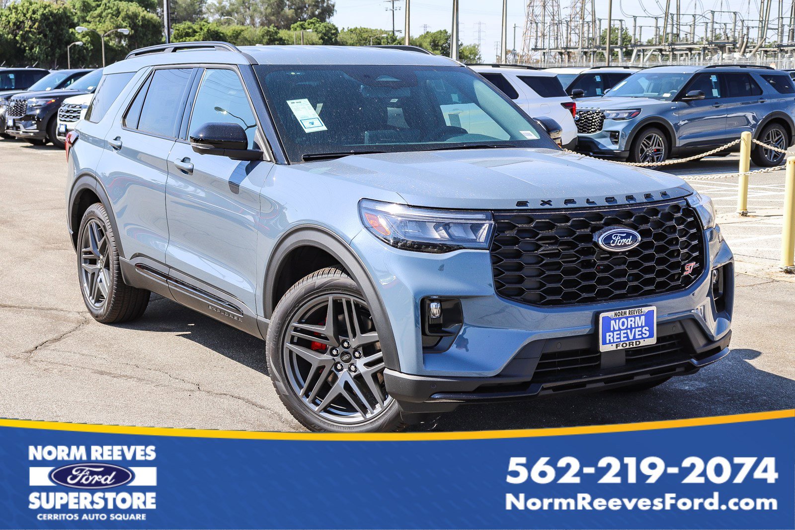 2025 Ford Explorer Active's photo