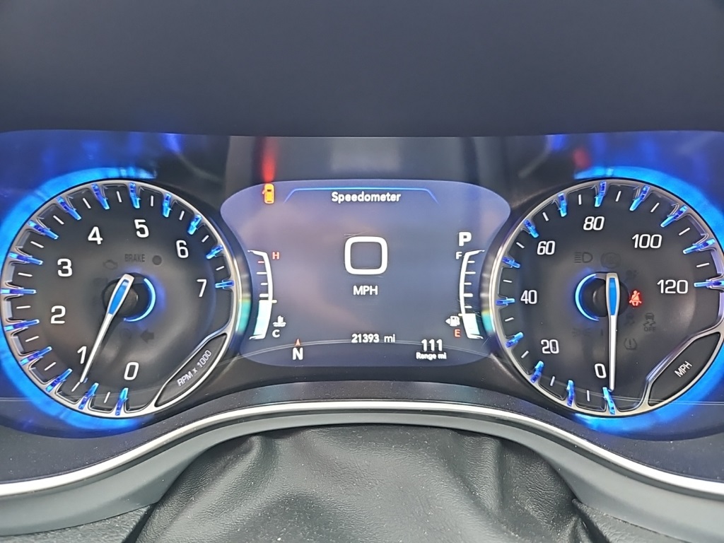 Used 2025 Chrysler Pacifica Limited with VIN 2C4RC1GG9SR524215 for sale in Winona, Minnesota