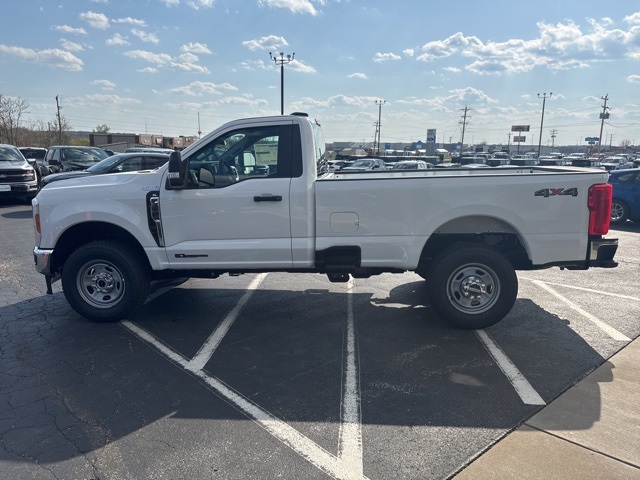 2025 Ford F-350 XL photo 3