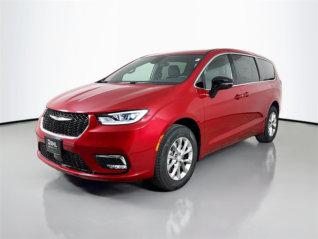 2026 Chrysler Pacifica photo 2