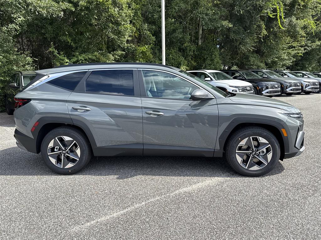 2026 Hyundai Tucson SEL photo 2
