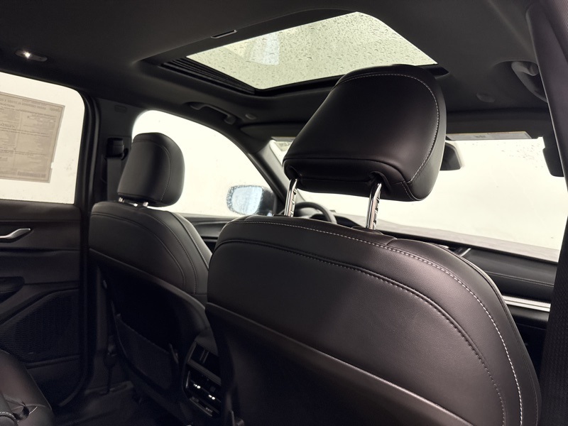 2025 Jeep Grand Cherokee Altitude photo 13