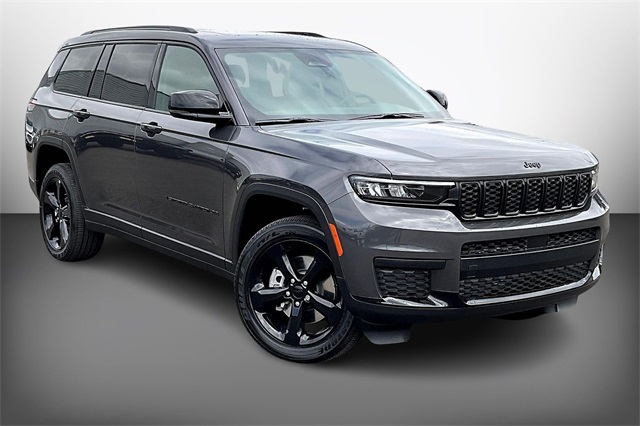 2025 Jeep Grand Cherokee L Altitude's photo