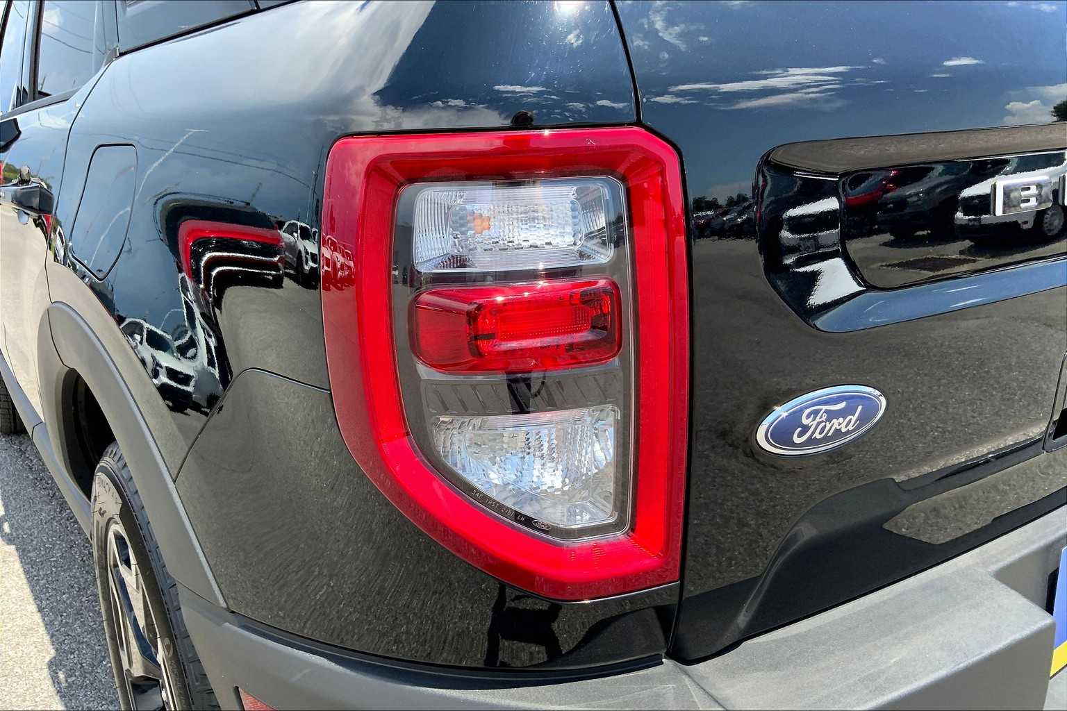 2024 Ford Bronco Sport Outer Banks photo 27