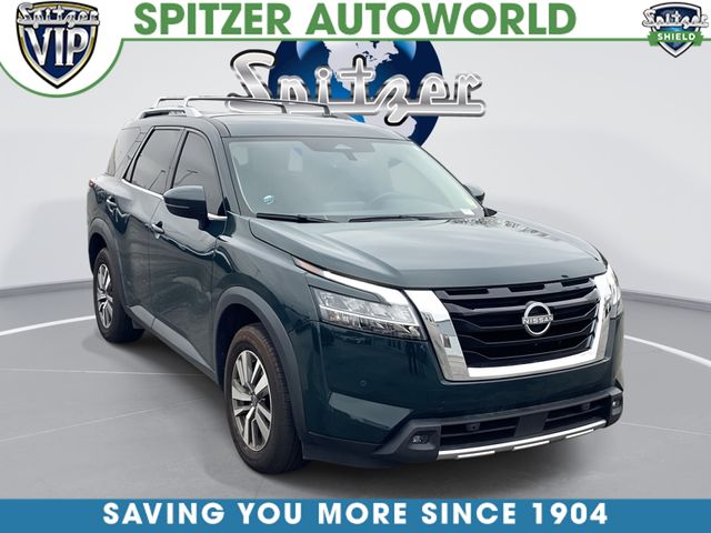2023 Nissan Pathfinder SL's photo