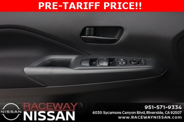 2025 Nissan Kicks Play S photo 20