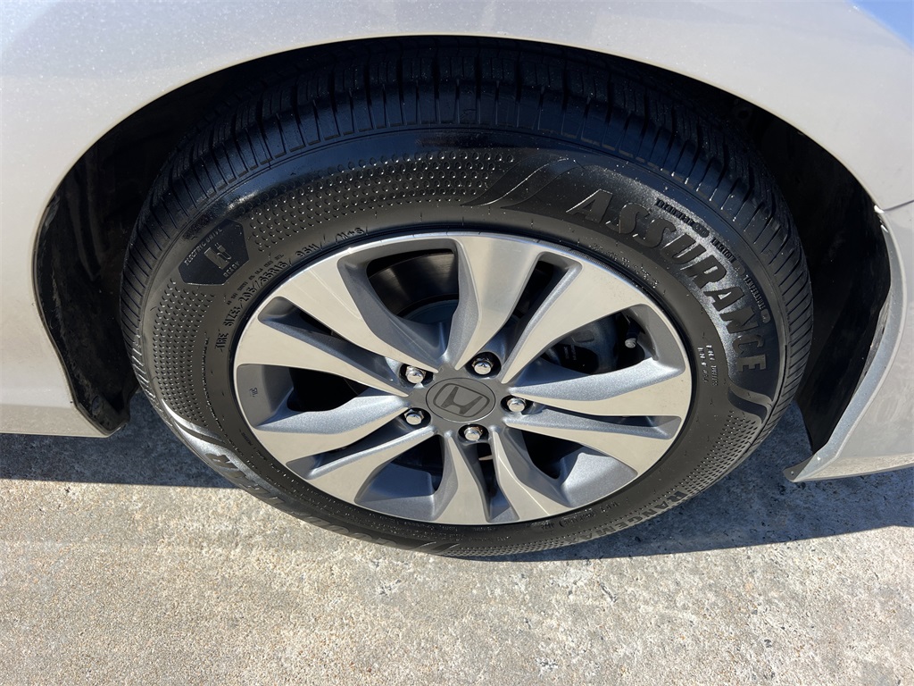 2014 Honda Accord LX photo 9