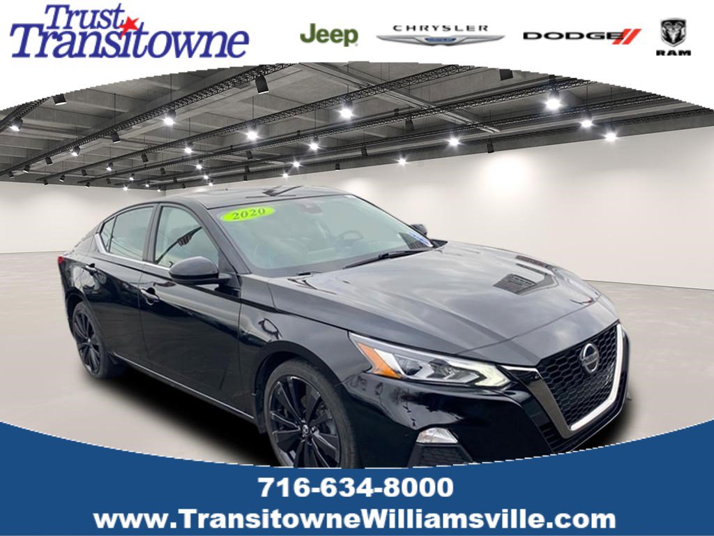 2020 Nissan Altima SR's photo