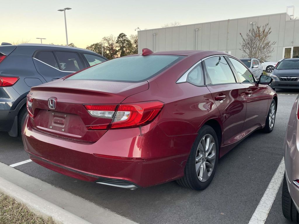 2018 Honda Accord LX 1.5T photo 4