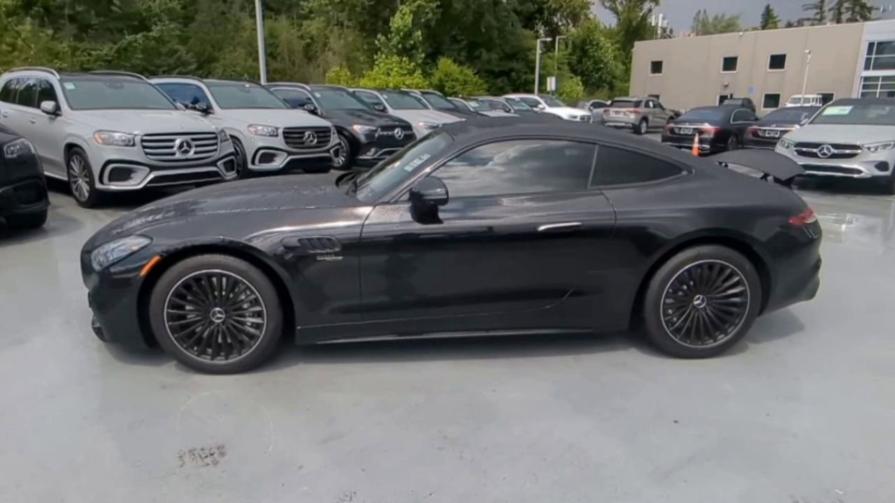 2025 Mercedes Benz AMG GT 43 photo 27