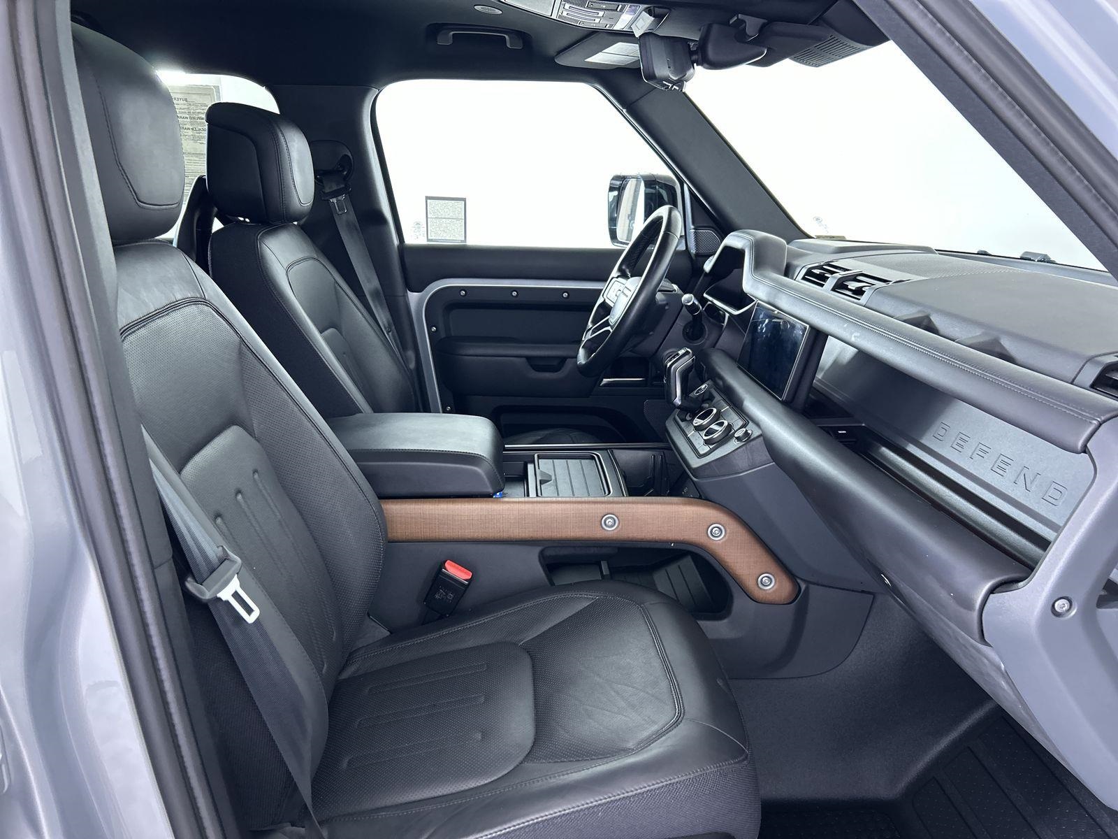 2021 Land Rover Defender 110 photo 29