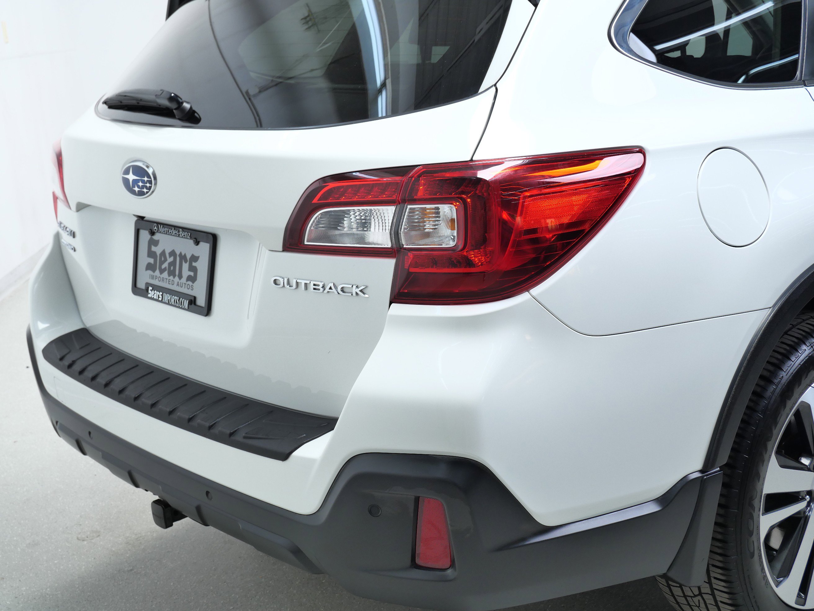 2018 Subaru Outback Limited photo 4