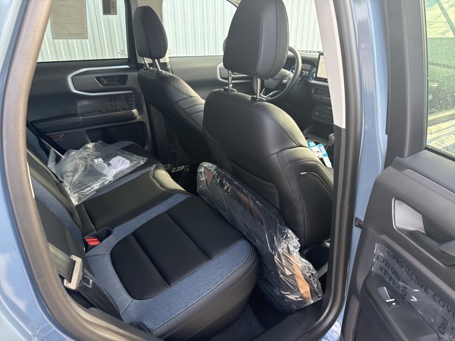 2025 Ford Bronco Sport Outer Banks photo 3