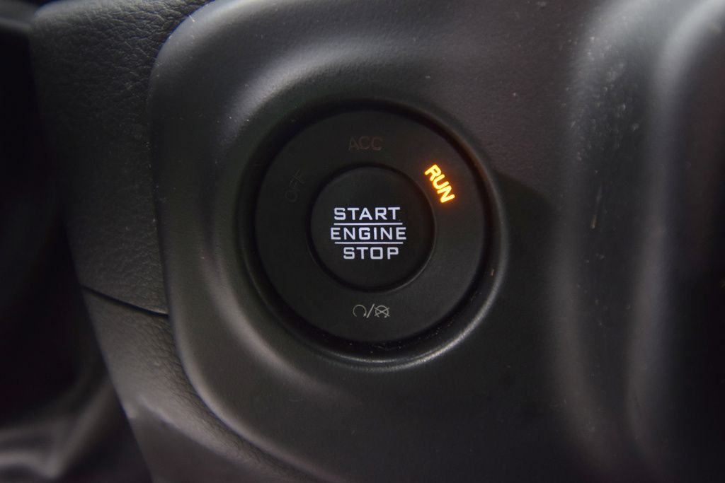 2022 Jeep Wrangler Unlimited High Tide photo 25