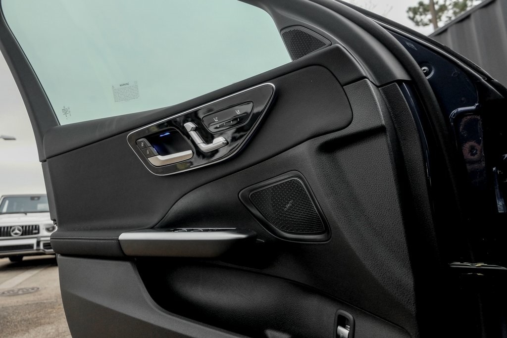 2025 Mercedes Benz C 300 4MATIC photo 12