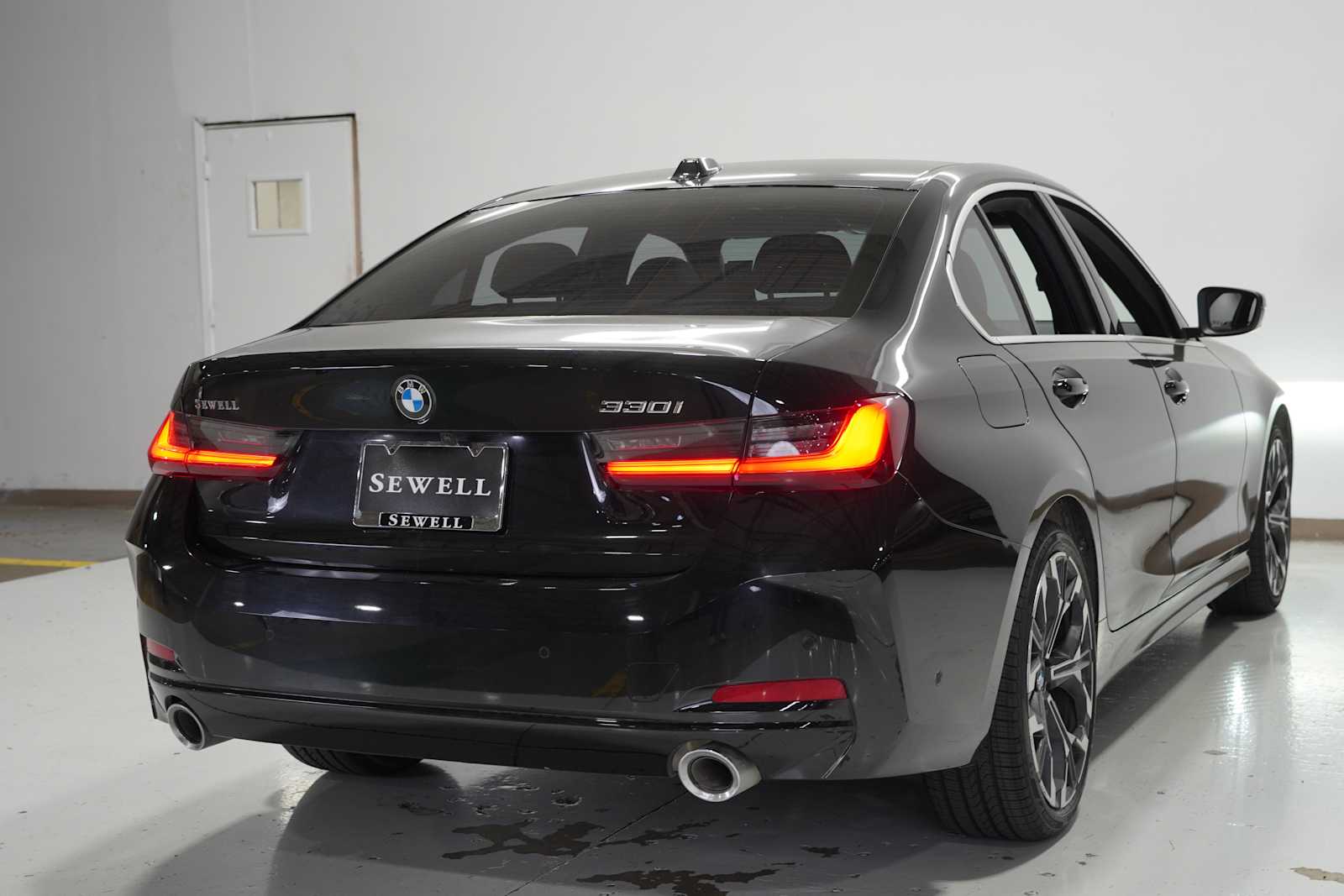 2025 Bmw 330i photo 4