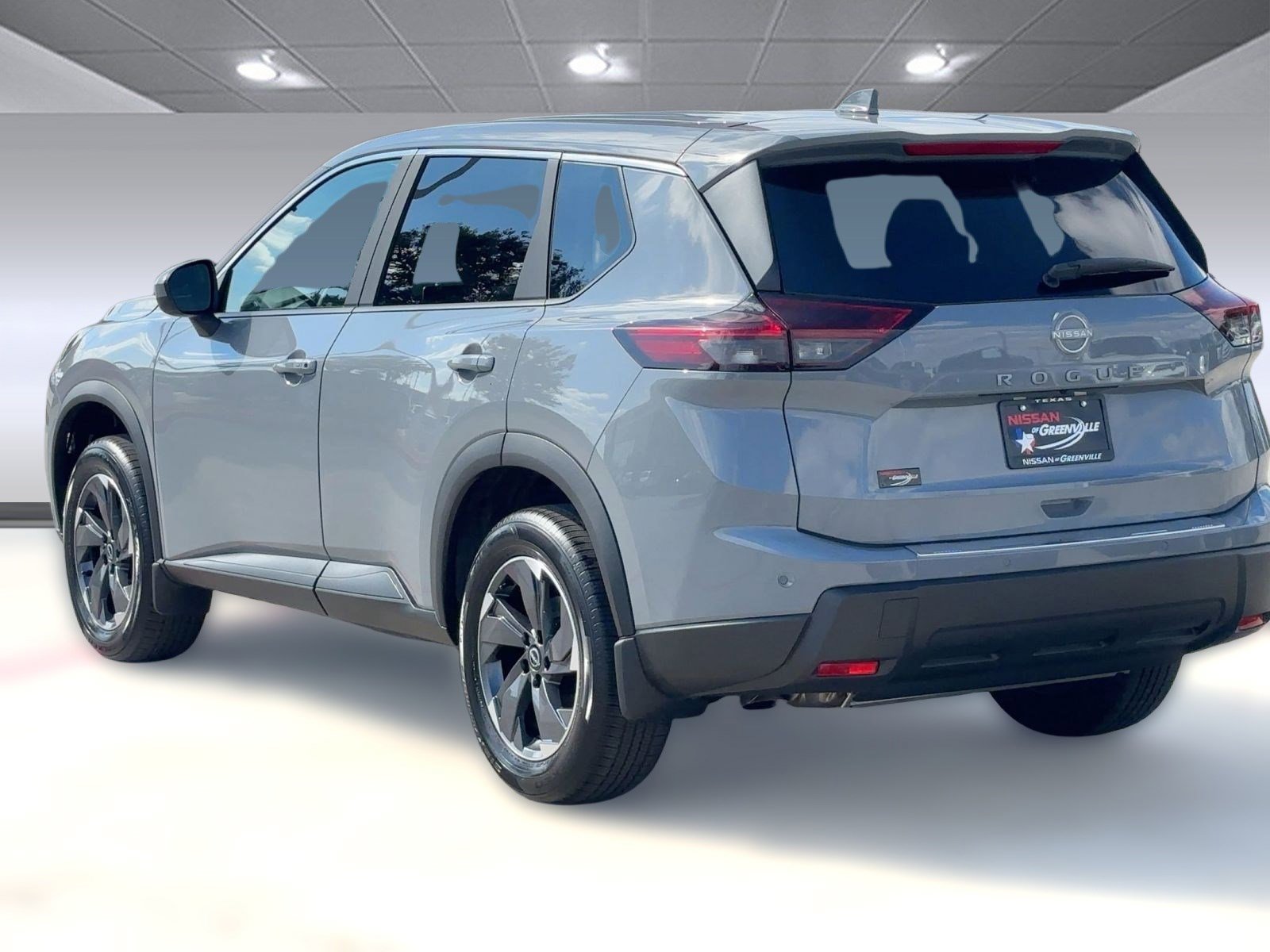 2026 Nissan Rogue SV photo 2