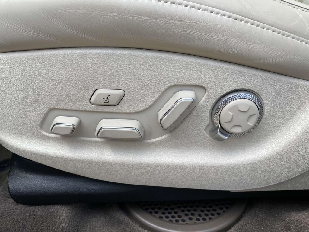 2024 Genesis GV80 3.5T photo 14