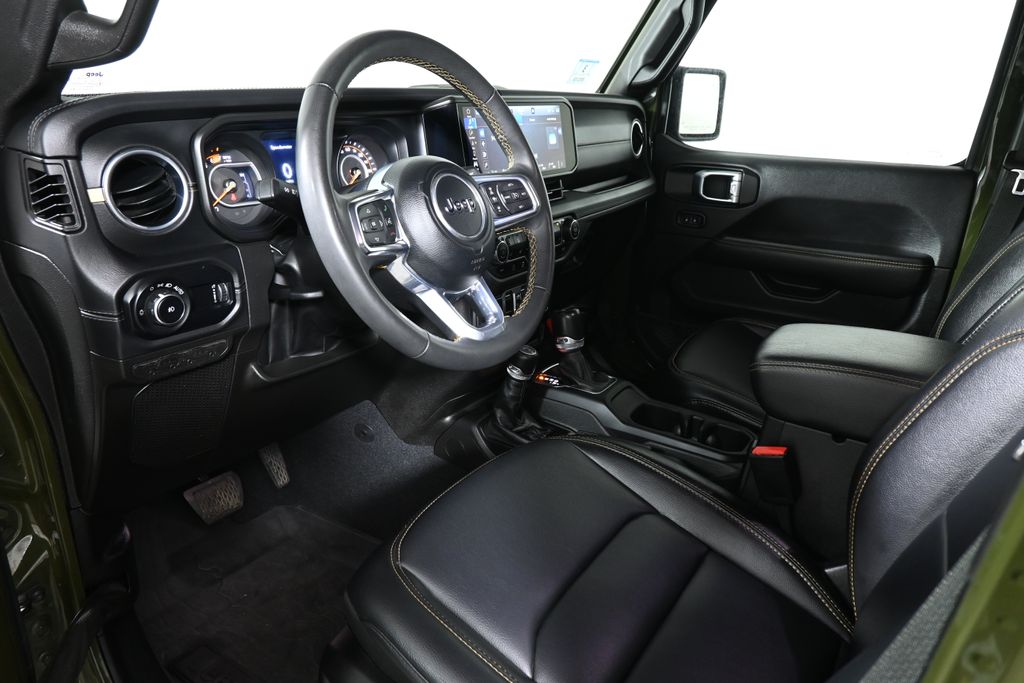 2024 Jeep Wrangler Sahara photo 14