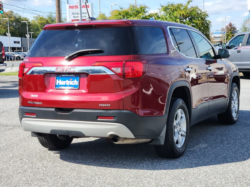 2017 Gmc Acadia SLE photo 3