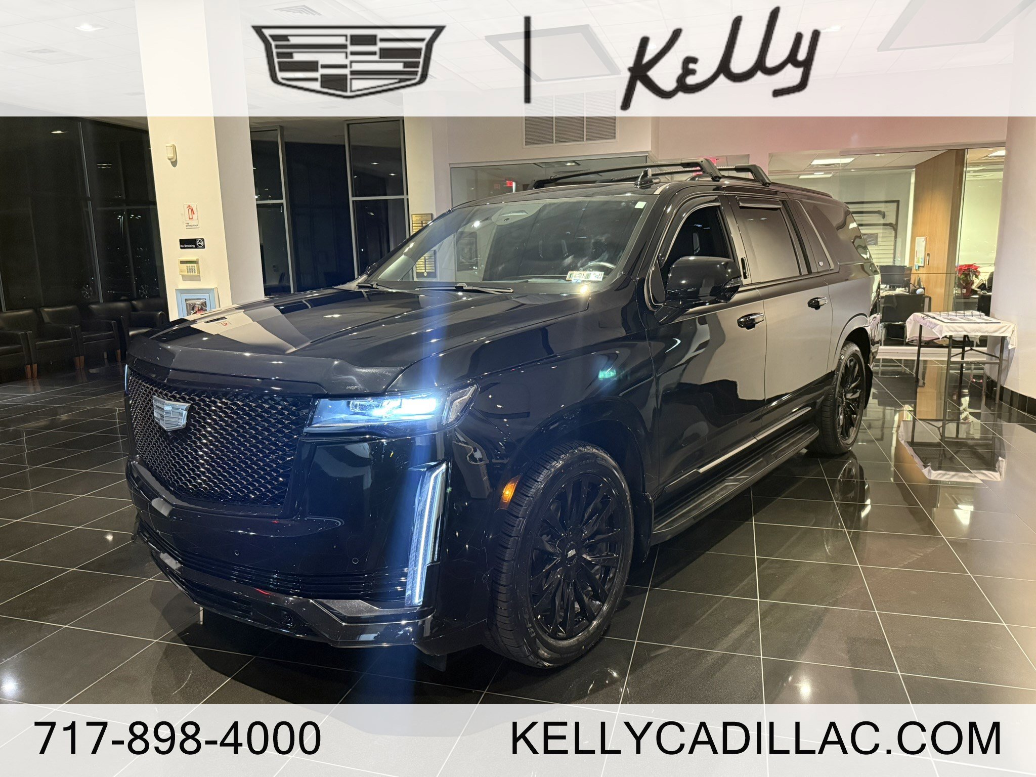 2023 Cadillac Escalade ESV Sport Platinum's photo