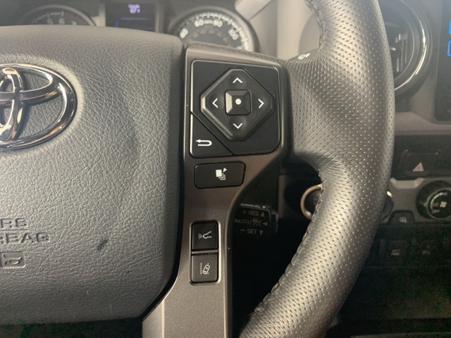 2018 Toyota Tacoma TRD Sport 4x4 Access Cab photo 14