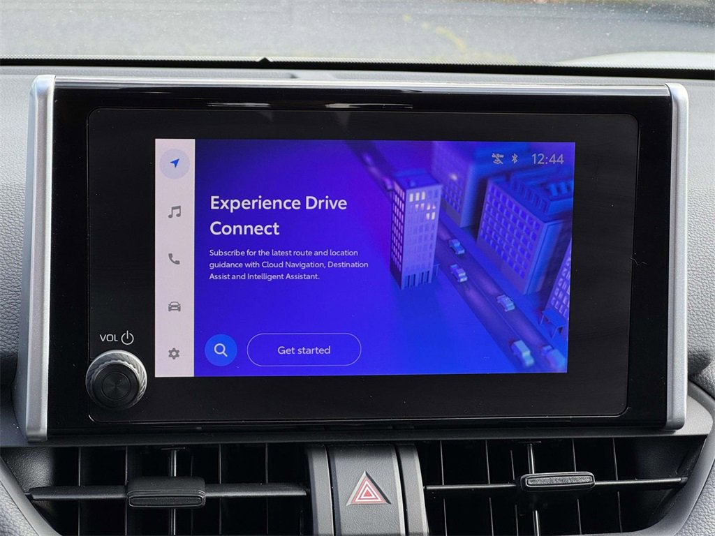 2024 Toyota RAV4 Hybrid XLE photo 2