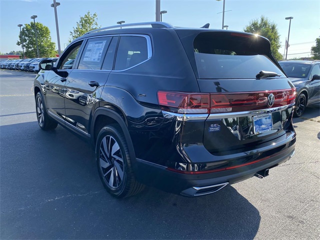 2025 Volkswagen Atlas SEL photo 4