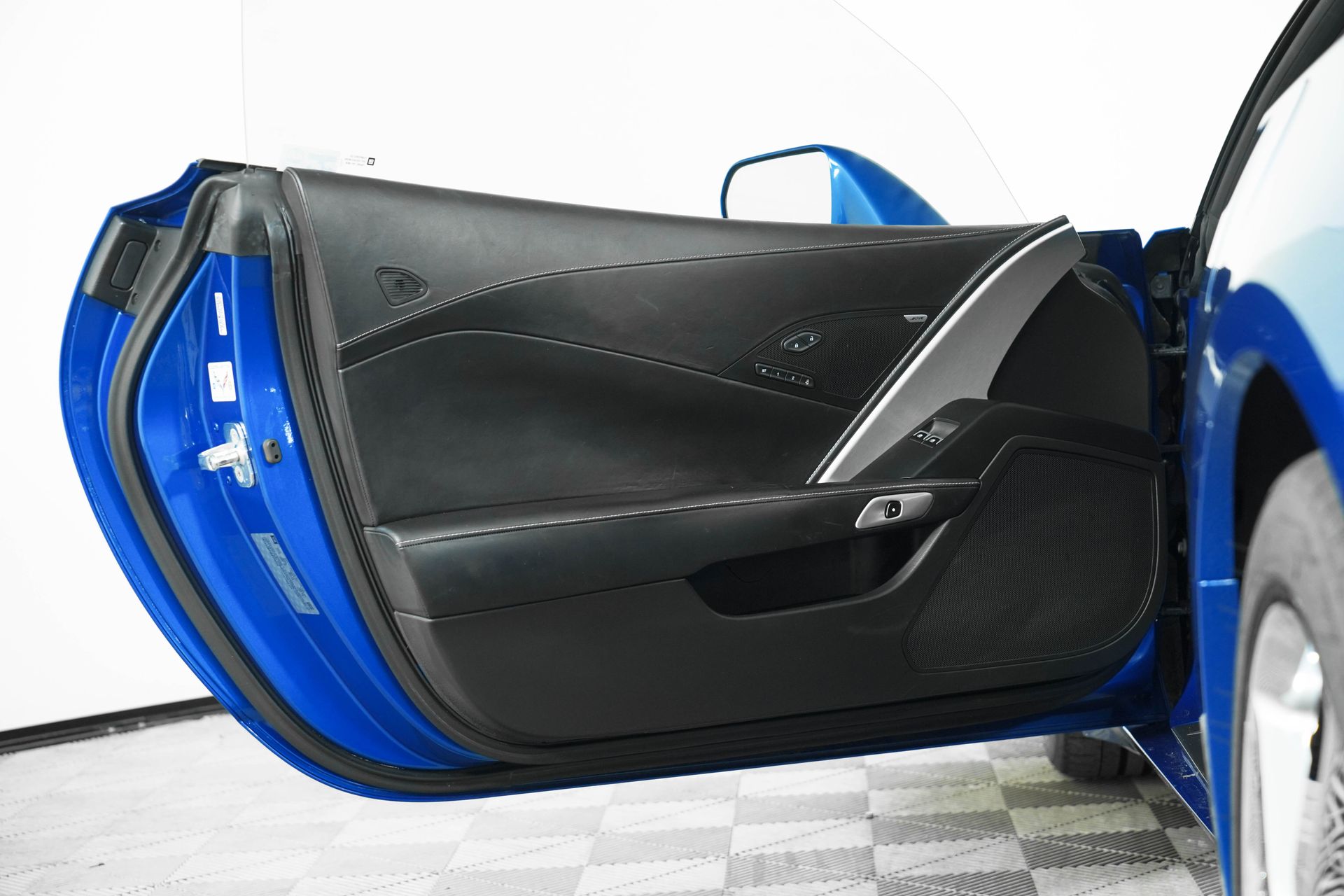 2014 Chevrolet Corvette Stingray Base 3LT photo 16
