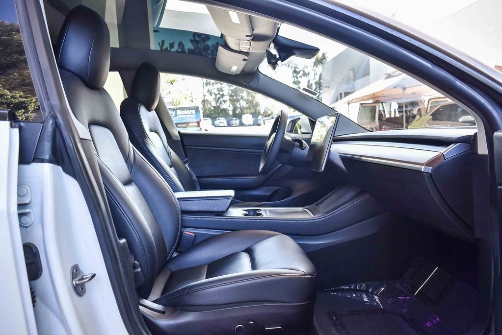 2021 Tesla Model 3 Long Range photo 10