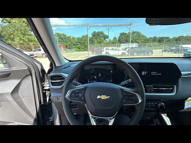 2026 Chevrolet Trailblazer LT photo 9