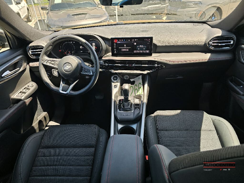 2023 Dodge Hornet GT photo 4