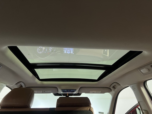 2022 Nissan Pathfinder Platinum photo 12