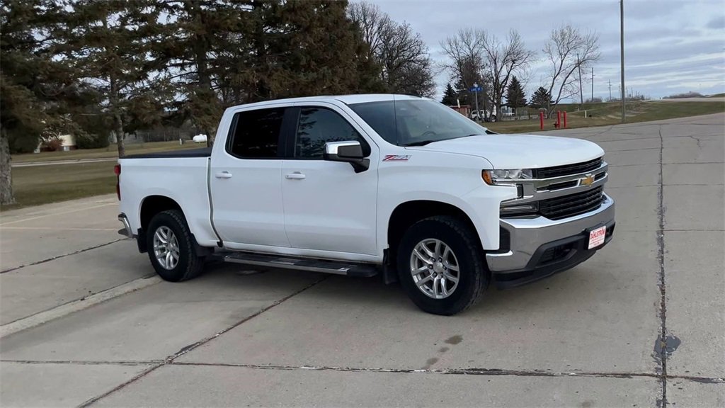 Used 2022 Chevrolet Silverado 1500 Limited LT with VIN 1GCUYDED0NZ222330 for sale in Oslo, Minnesota